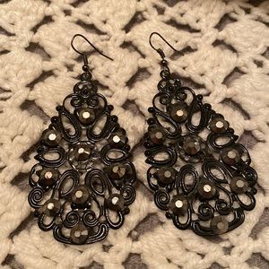 ✨All that glitters... Black rhinestone earrings
